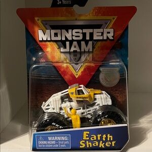 Monster Jam - Earth Shaker Training Truck 2019 / 1:64 Scale HTF